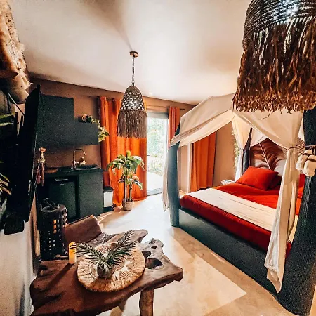 Apartment Le Demeure De Poulpican: Romantic Jacuzzi Near Beach *